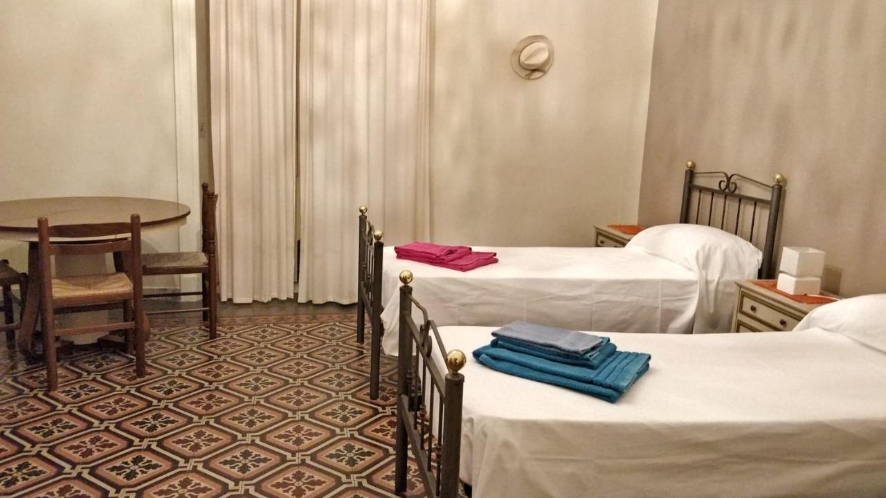 Adriano'S House Catania Cathedral First Floor 아파트 외부 사진